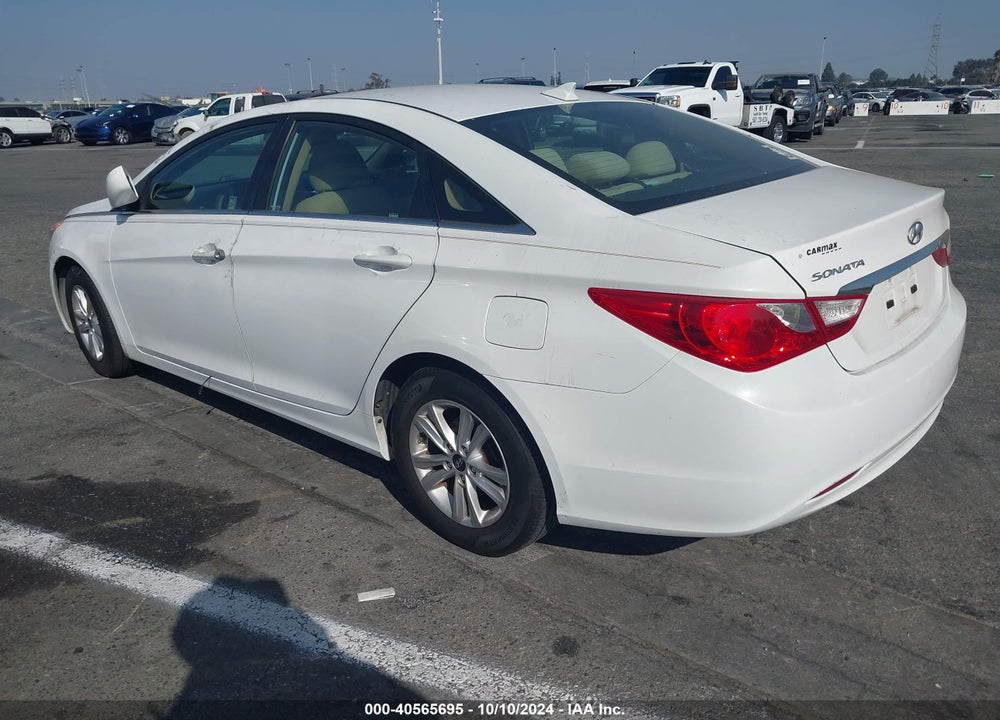 2013 HYUNDAI SONATA GLS VIN: 5NPEB4AC5DH620321