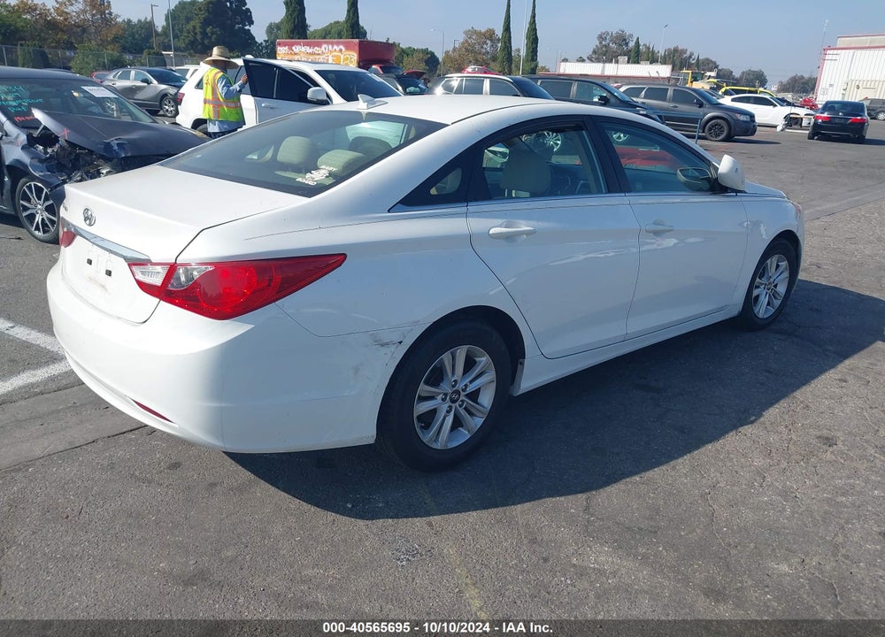 2013 HYUNDAI SONATA GLS VIN: 5NPEB4AC5DH620321