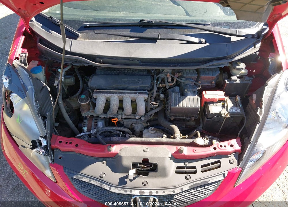 2012 HONDA FIT VIN: JHMGE8H38CC022892