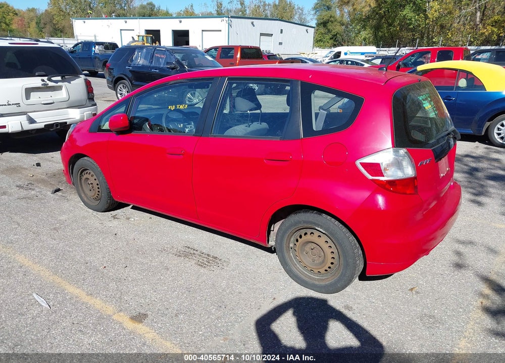 2012 HONDA FIT VIN: JHMGE8H38CC022892