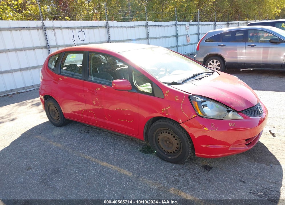 2012 HONDA FIT VIN: JHMGE8H38CC022892
