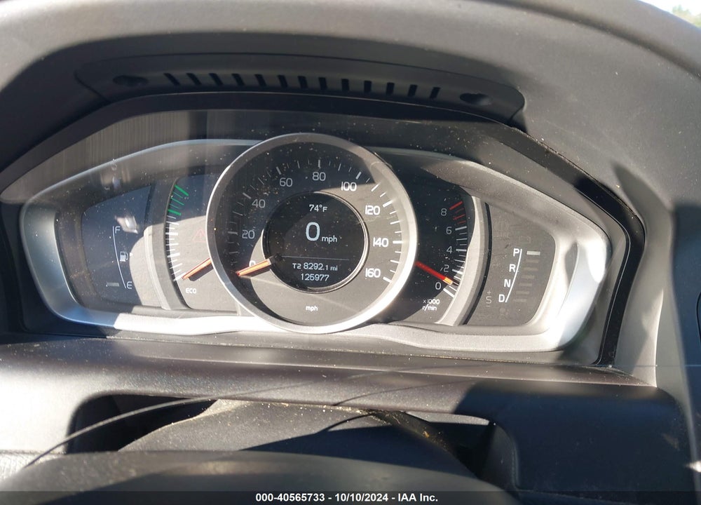 2017 VOLVO XC60 T5 VIN: YV440MDJ3H2077163