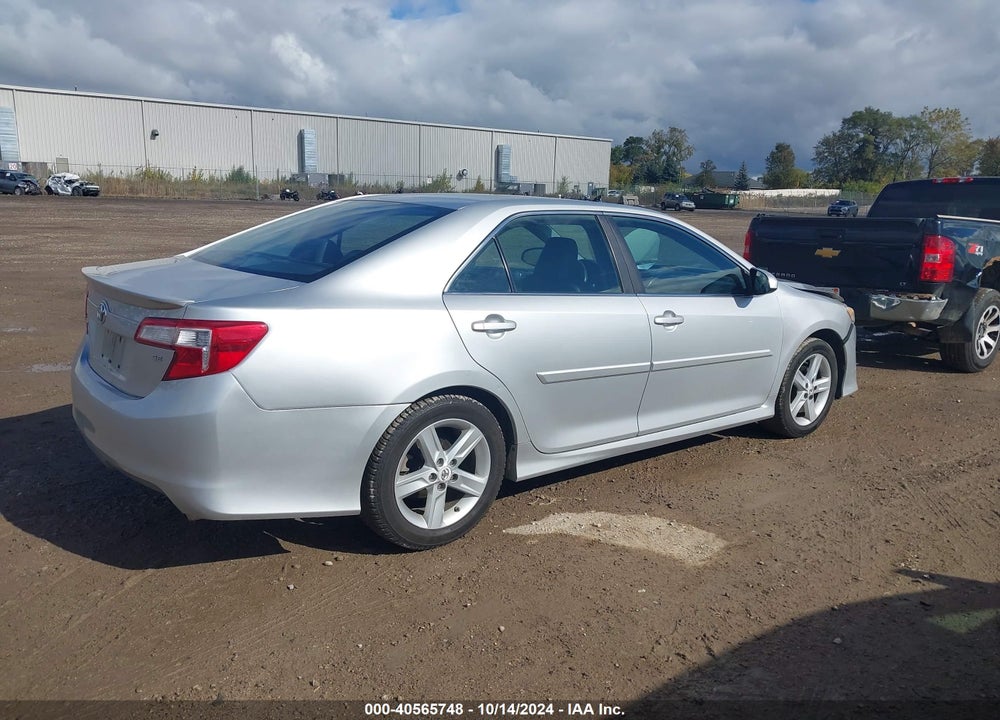 2013 TOYOTA CAMRY SE VIN: 4T1BF1FK8DU212127