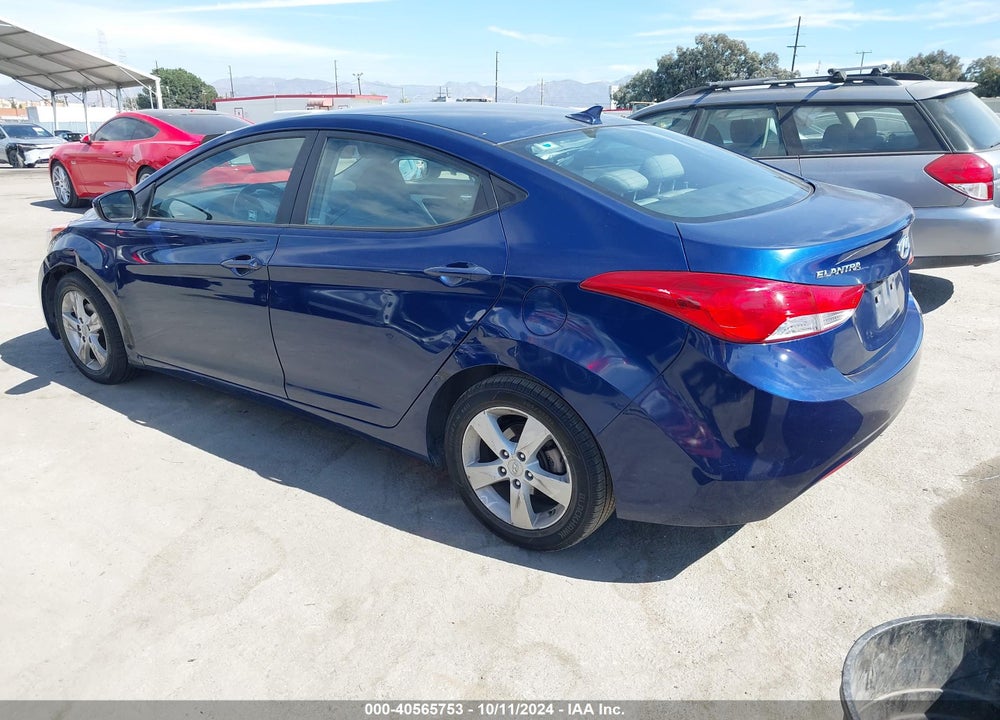2013 HYUNDAI ELANTRA GLS VIN: KMHDH4AE2DU733284