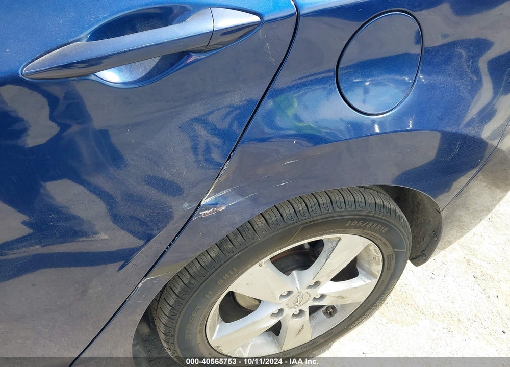 2013 HYUNDAI ELANTRA GLS VIN: KMHDH4AE2DU733284
