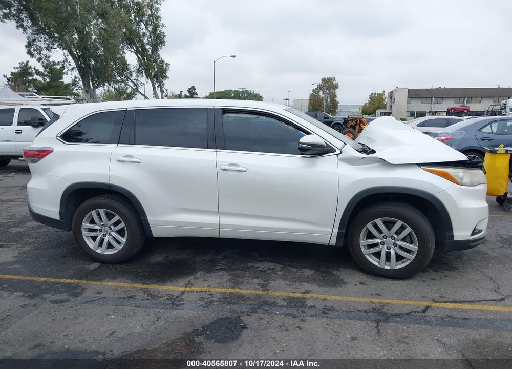 2015 TOYOTA HIGHLANDER LE V6 VIN: 5TDZKRFH5FS112799