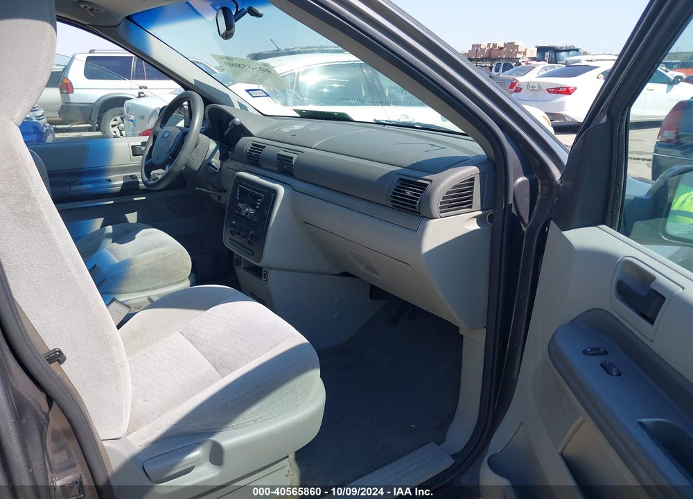 2005 FORD FREESTAR SE VIN: 2FMZA51625BA32034
