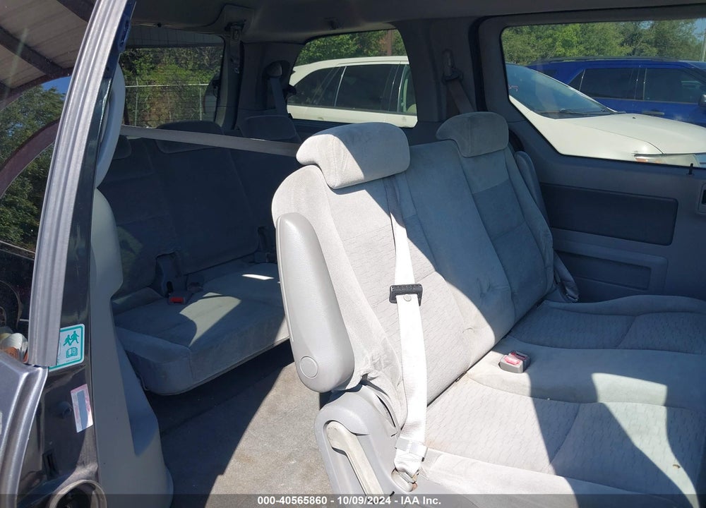 2005 FORD FREESTAR SE VIN: 2FMZA51625BA32034