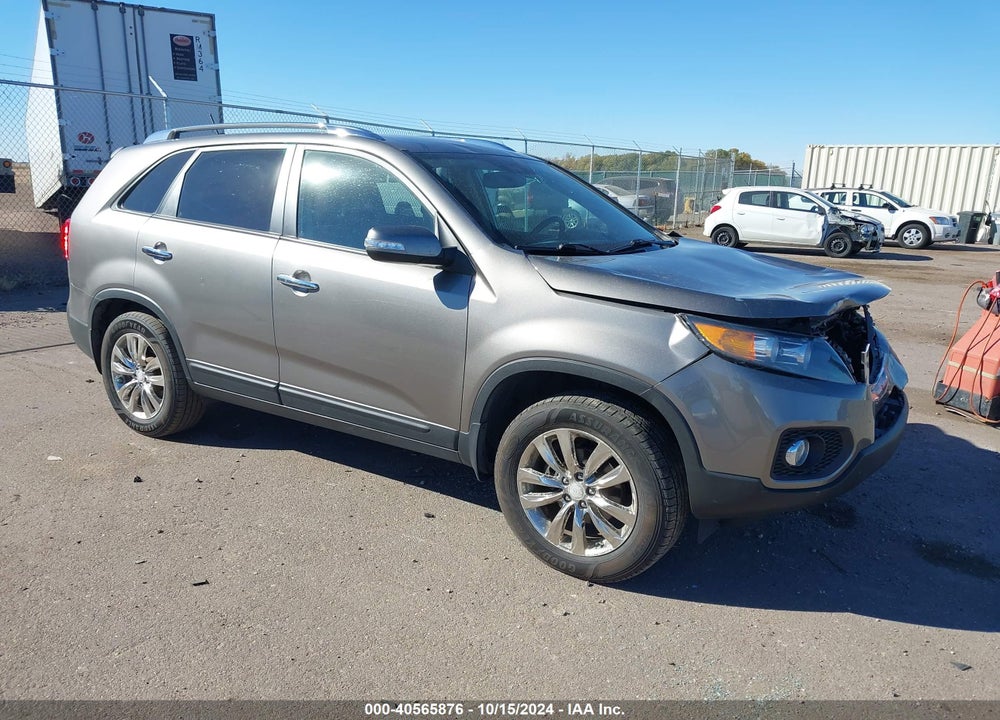 2011 KIA SORENTO EX VIN: 5XYKU4A13BG102353