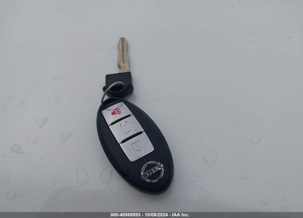2013 NISSAN ROGUE SV W/SL PKG VIN: JN8AS5MV6DW626791