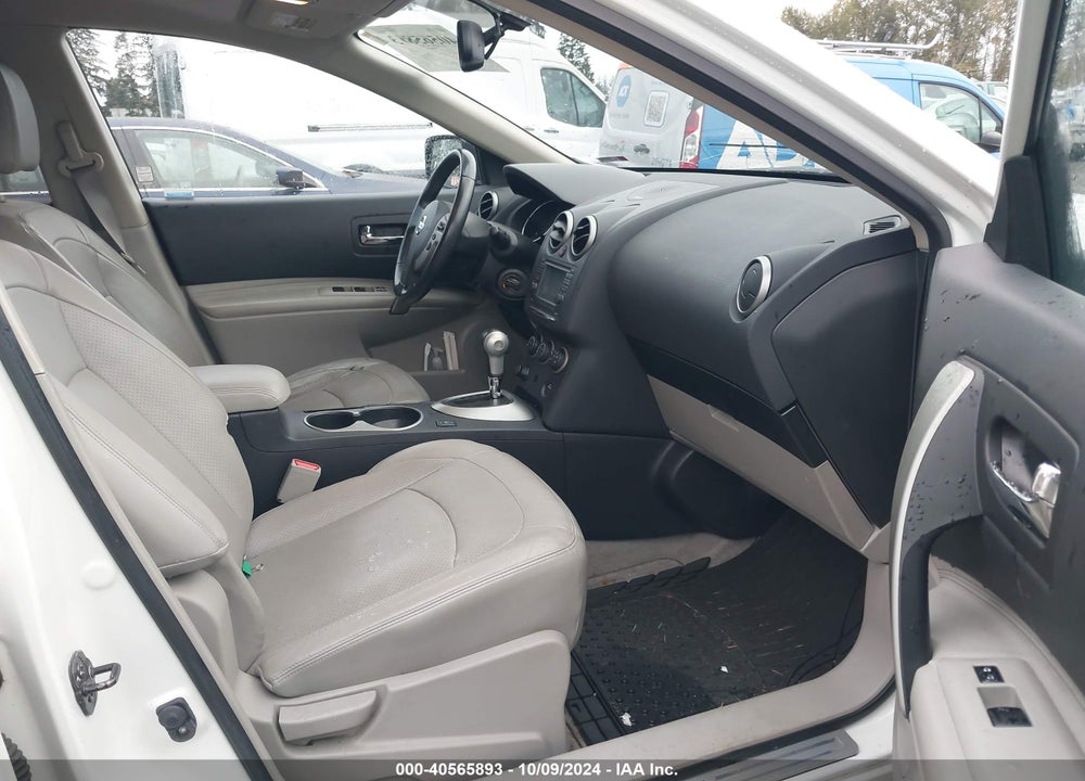 2013 NISSAN ROGUE SV W/SL PKG VIN: JN8AS5MV6DW626791