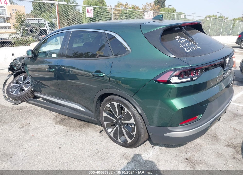 2023 VINFAST VF 8 PLUS VIN: RLLV1AFAXPH001800