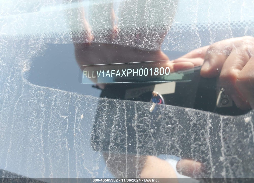 2023 VINFAST VF 8 PLUS VIN: RLLV1AFAXPH001800