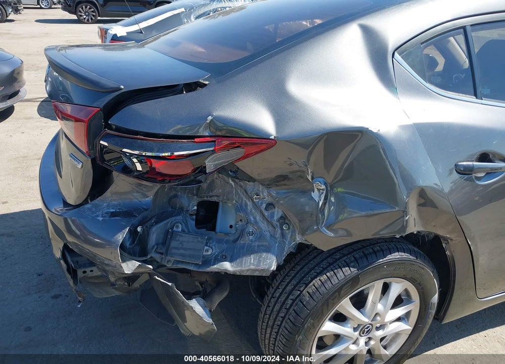 2014 MAZDA 3 I TOURING VIN: JM1BM1V74E1111872