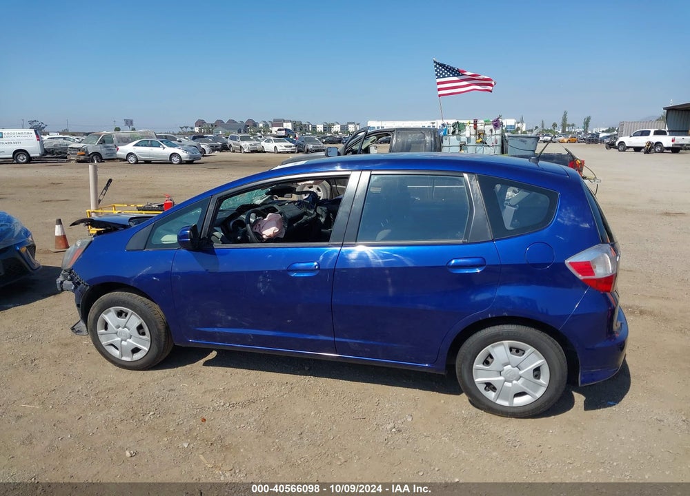 2013 HONDA FIT VIN: JHMGE8H36DC007843