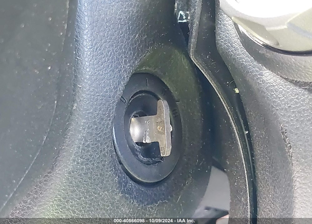 2013 HONDA FIT VIN: JHMGE8H36DC007843