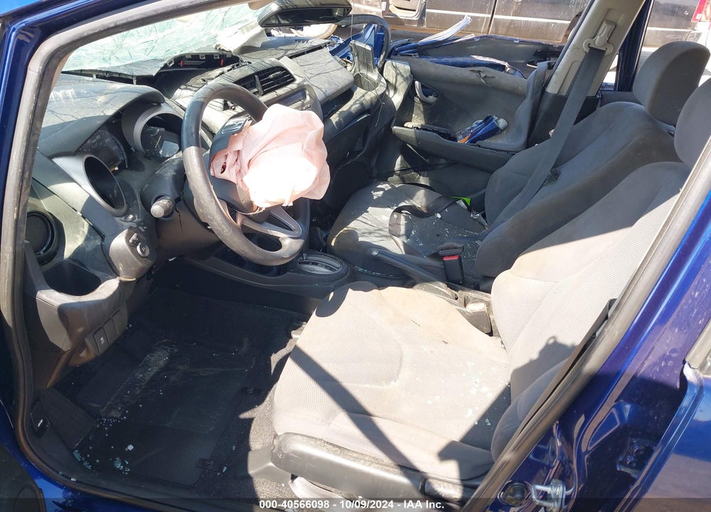 2013 HONDA FIT VIN: JHMGE8H36DC007843