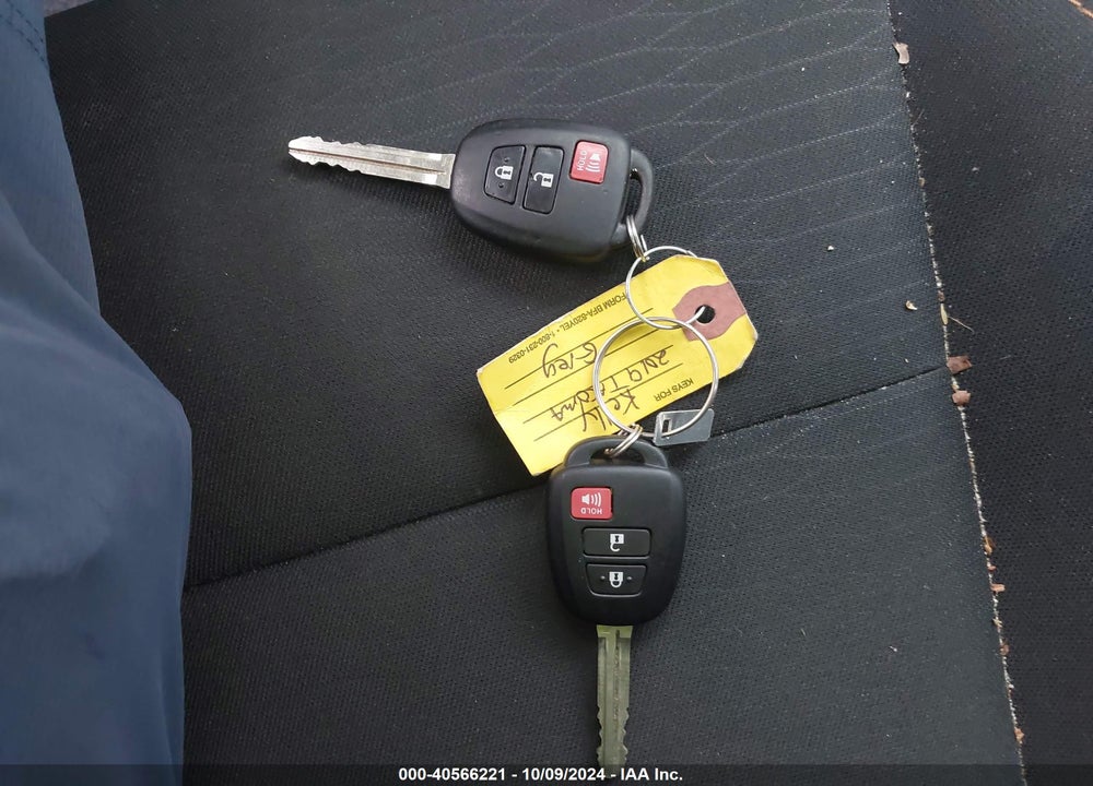 2019 TOYOTA TACOMA SR5 VIN: 5TFAX5GN1KX141992