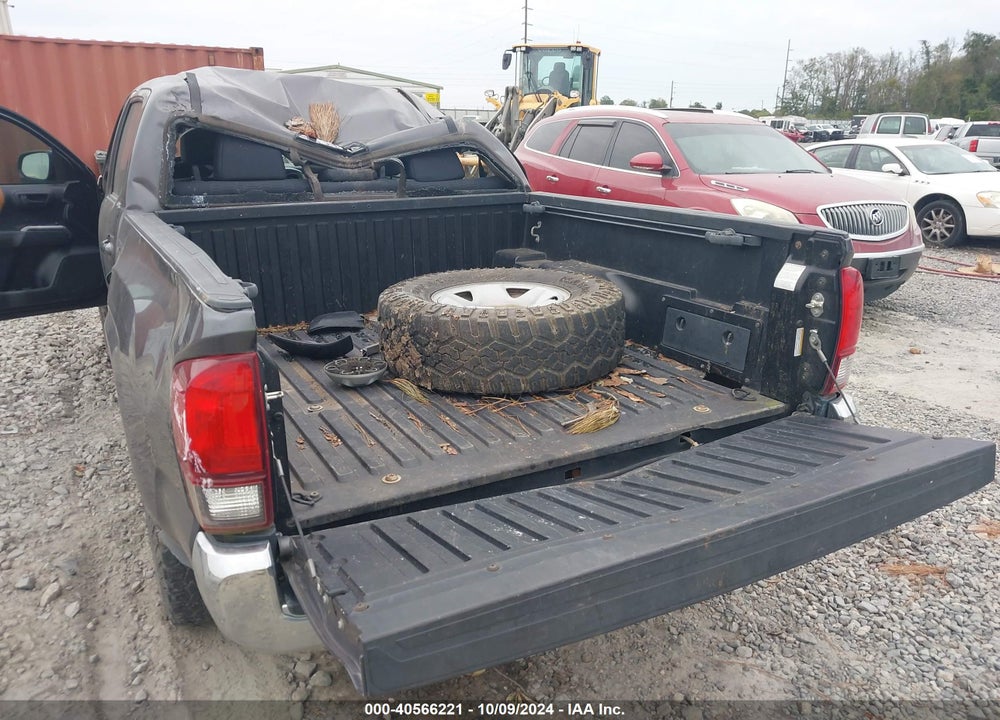 2019 TOYOTA TACOMA SR5 VIN: 5TFAX5GN1KX141992