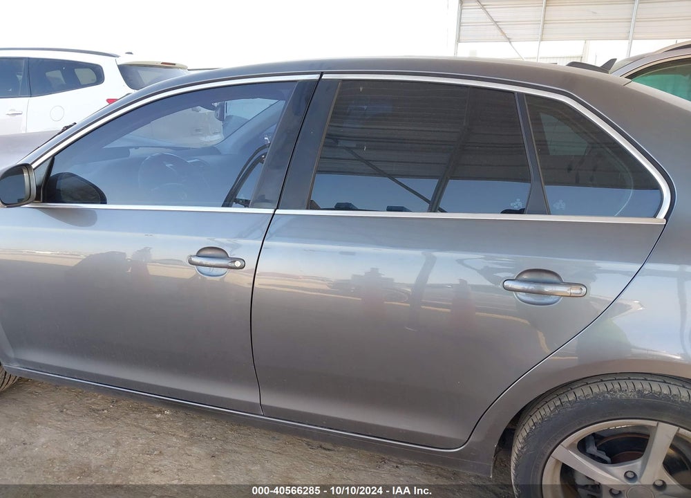 2005 VOLKSWAGEN JETTA TDI VIN: 3VWRT71K15M634684