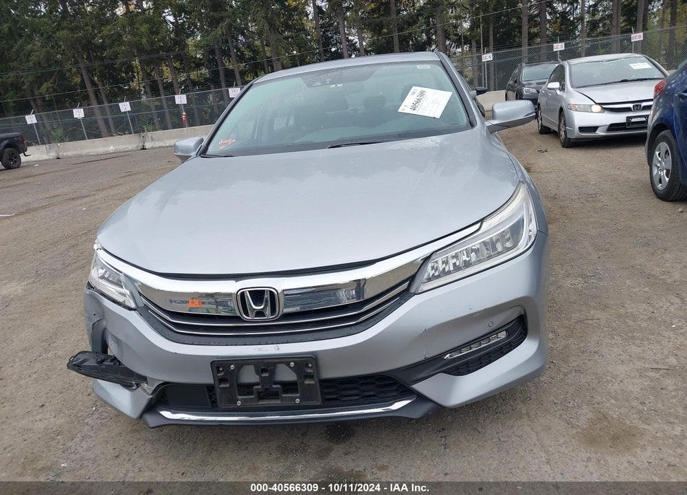 2017 HONDA ACCORD VIN: 1HGCR3F94HA009589