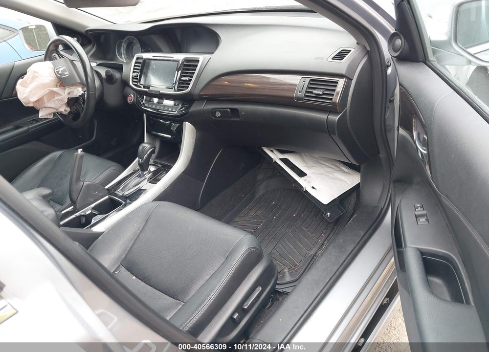 2017 HONDA ACCORD VIN: 1HGCR3F94HA009589