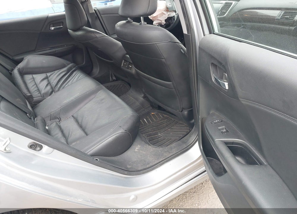 2017 HONDA ACCORD VIN: 1HGCR3F94HA009589