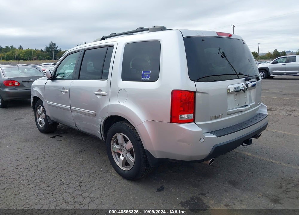 2009 HONDA PILOT EX-L VIN: 5FNYF48619B055878