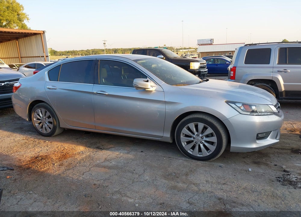 2015 HONDA ACCORD EX-L V-6 VIN: 1HGCR3F86FA019027
