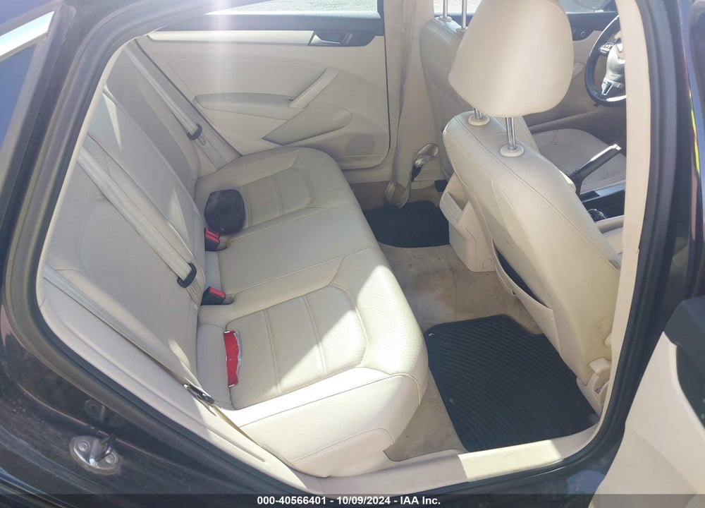 2012 VOLKSWAGEN PASSAT 2.5L SE VIN: 1VWBP7A3XCC082504