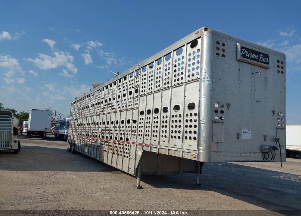 2010 M H EBY TRAILERS LIVESTOCK VIN: 4A2LD512XA3002774