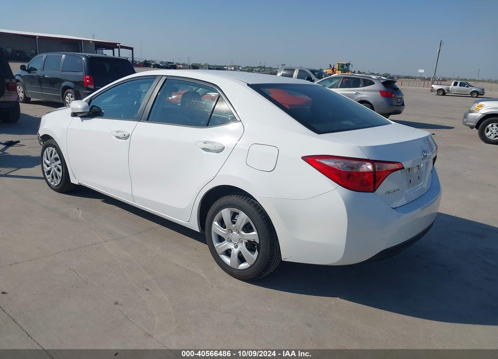 2018 TOYOTA COROLLA LE VIN: 2T1BURHE5JC070778