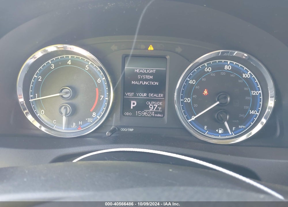 2018 TOYOTA COROLLA LE VIN: 2T1BURHE5JC070778