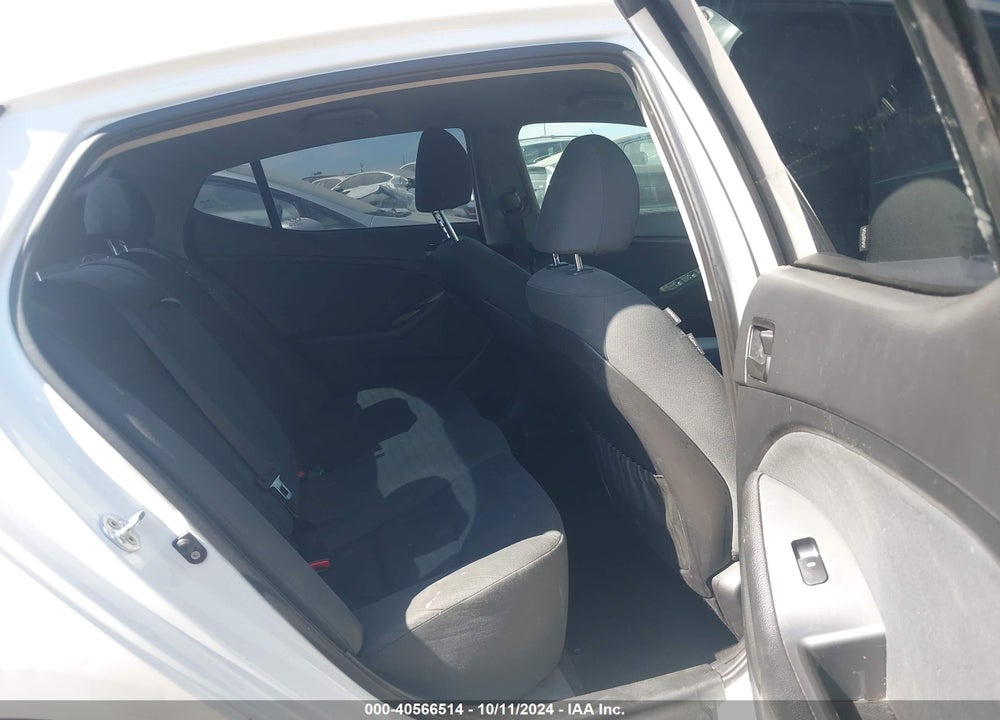 2015 KIA OPTIMA LX VIN: KNAGM4A76F5621497
