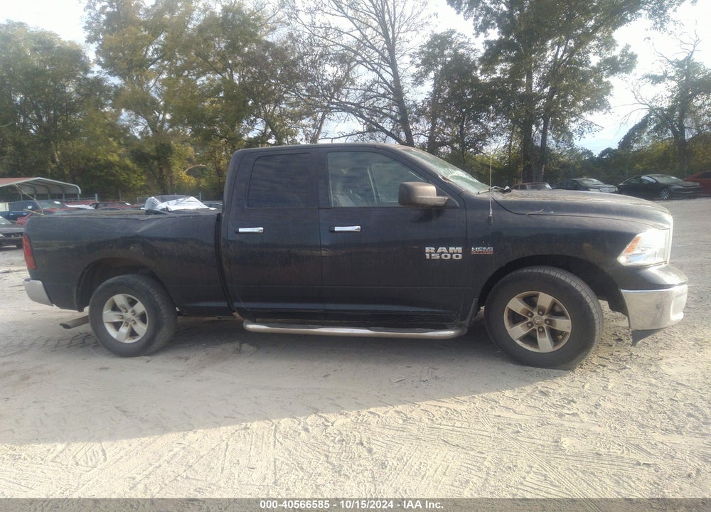 2017 RAM 1500 SLT 4X2 6'4 BOX VIN: 1C6RR6GT4HS817852