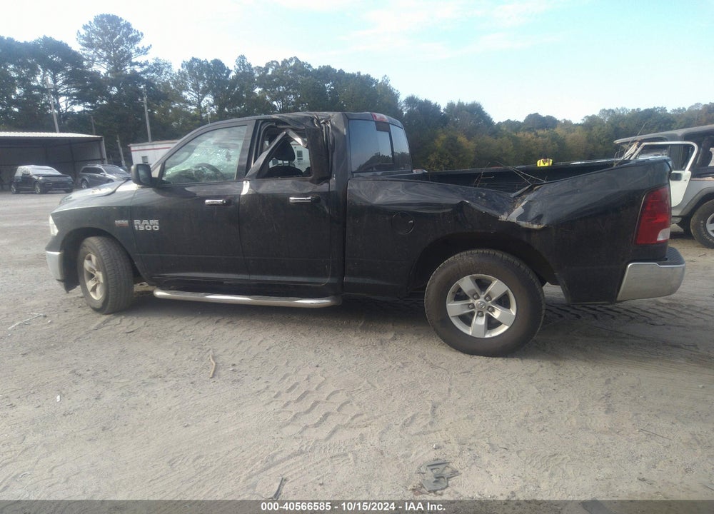 2017 RAM 1500 SLT 4X2 6'4 BOX VIN: 1C6RR6GT4HS817852
