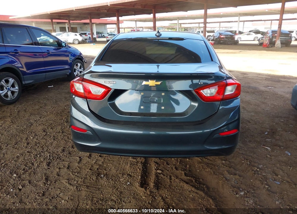 2018 CHEVROLET CRUZE LT AUTO VIN: 1G1BE5SMXJ7141988
