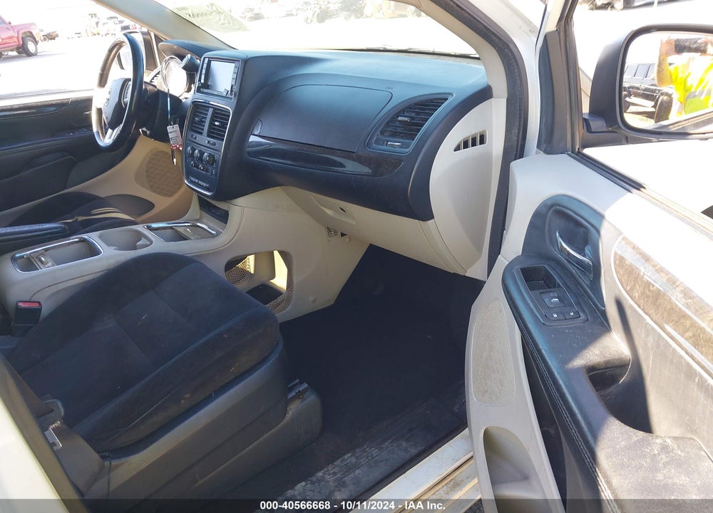 2014 DODGE GRAND CARAVAN SXT VIN: 2C4RDGCG3ER320049