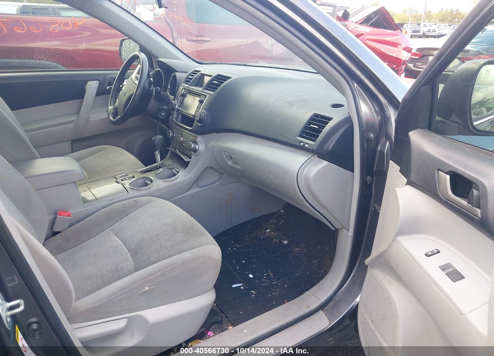 2013 TOYOTA HIGHLANDER BASE PLUS VIN: 5TDZA3EH6DS035889