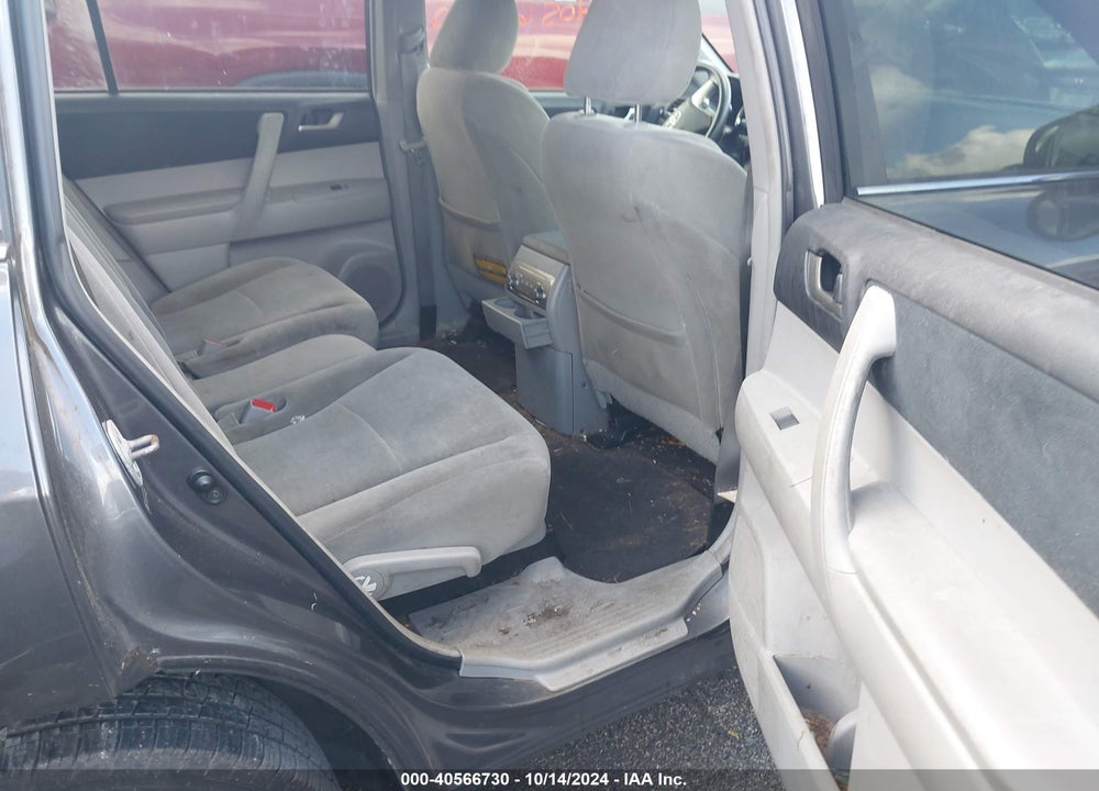 2013 TOYOTA HIGHLANDER BASE PLUS VIN: 5TDZA3EH6DS035889