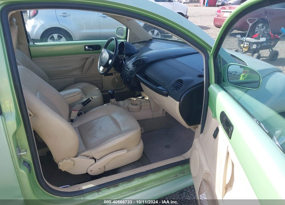 2002 VOLKSWAGEN NEW BEETLE GLX VIN: 3VWDD21C32M409827