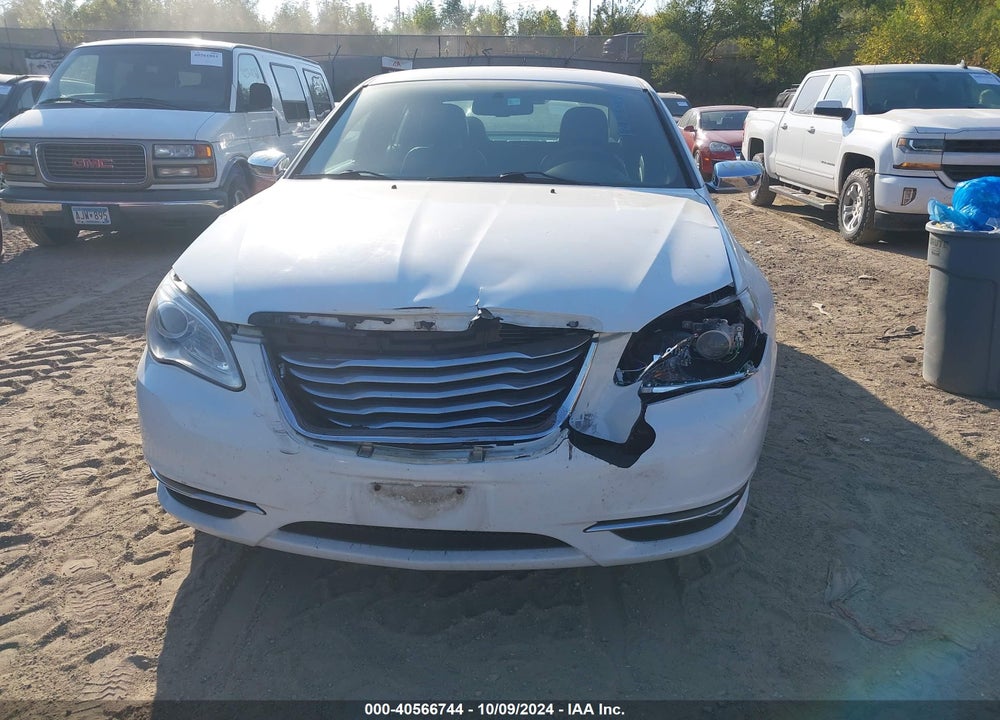 2014 CHRYSLER 200 VIN: 1C3CCBCG2EN151512