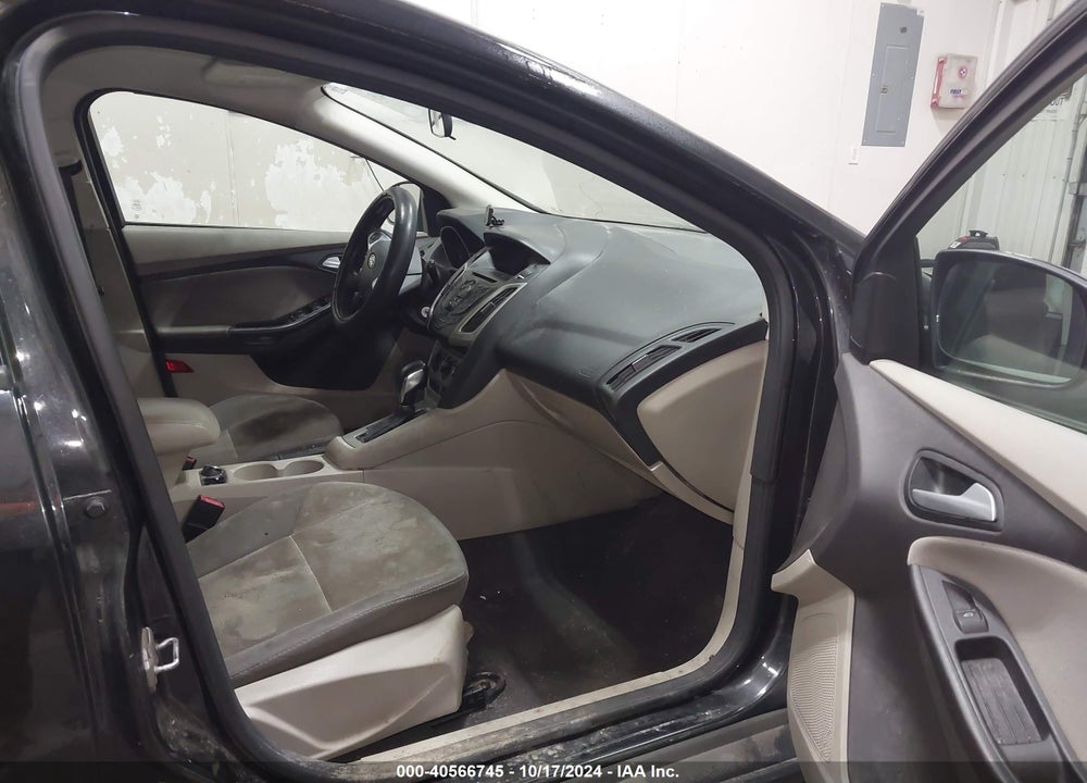 2013 FORD FOCUS SE VIN: 1FADP3K2XDL267850