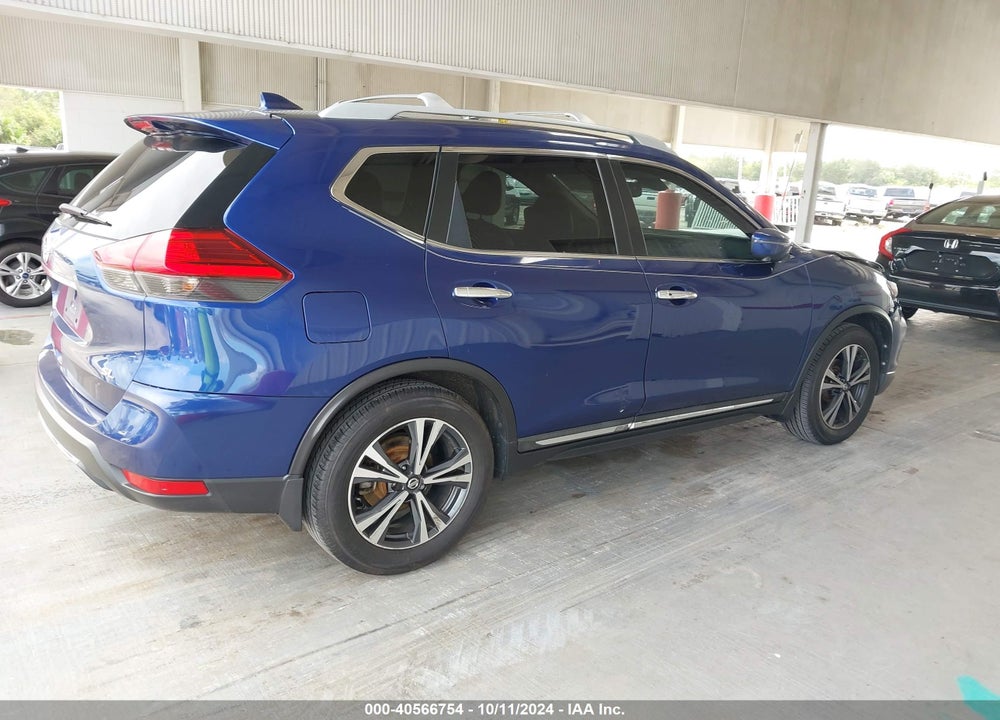 2017 NISSAN ROGUE SL VIN: 5N1AT2MT8HC816052