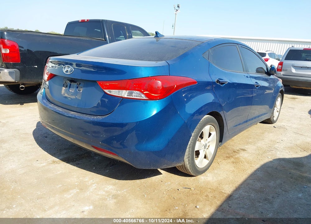 2013 HYUNDAI ELANTRA GLS VIN: KMHDH4AE0DU935850