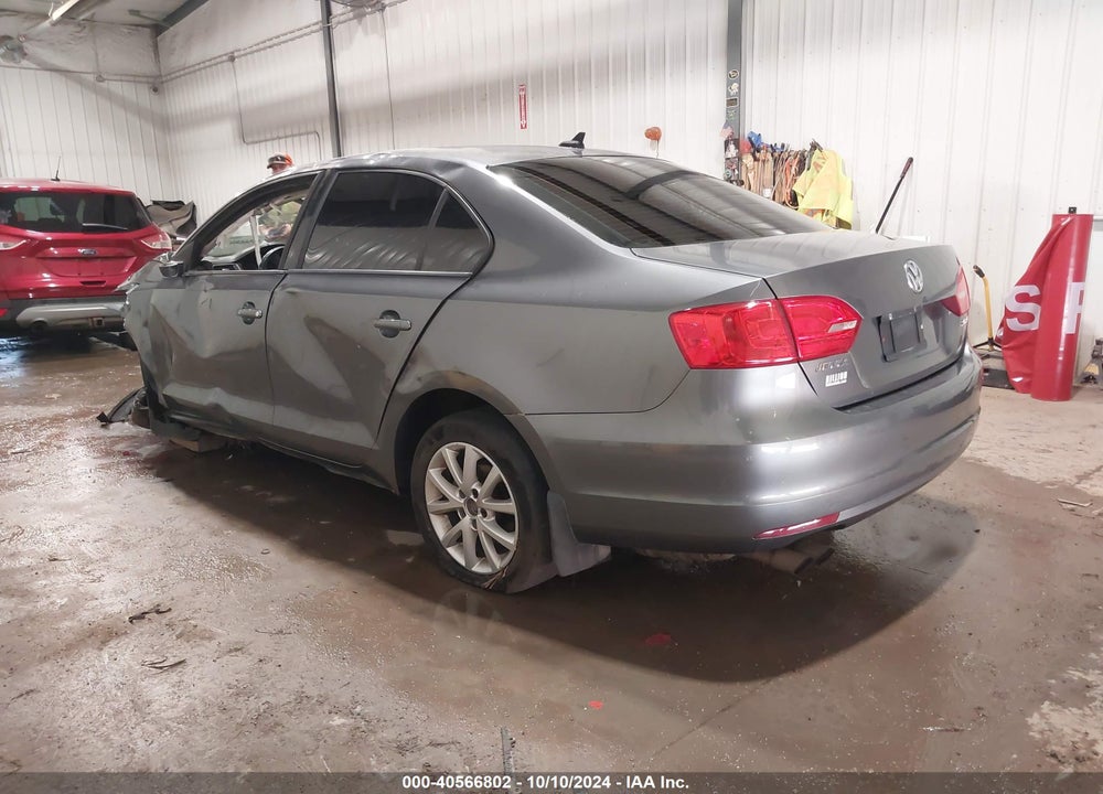 2012 VOLKSWAGEN JETTA 2.5L SE VIN: 3VWDP7AJXCM377205