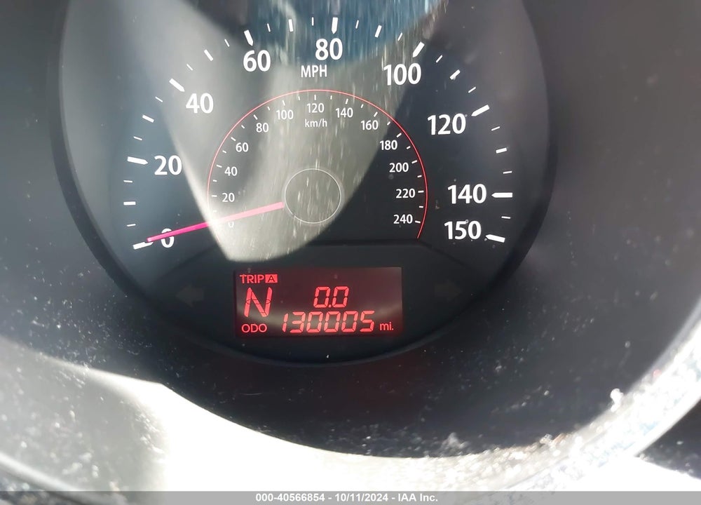 2011 KIA SORENTO LX V6 VIN: 5XYKTDA22BG092944