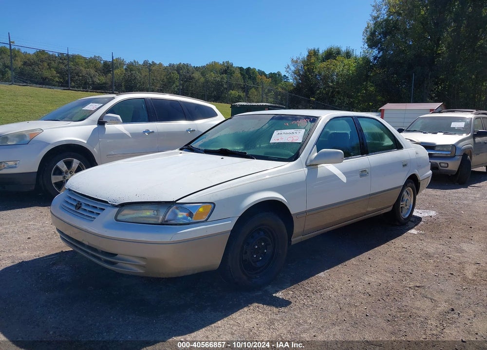 1997 TOYOTA CAMRY LE VIN: 4T1BG22K3VU124192