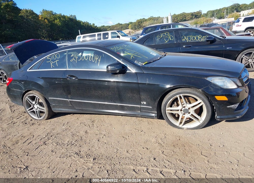 2011 MERCEDES-BENZ E 550 VIN: WDDKJ7CB1BF070608