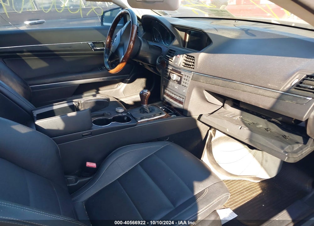 2011 MERCEDES-BENZ E 550 VIN: WDDKJ7CB1BF070608